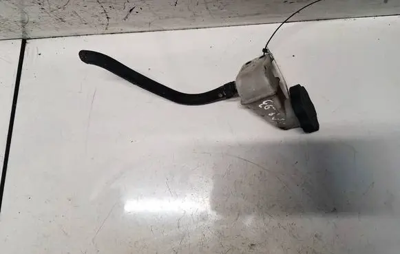 Opel Antara Brake fluid reservoir