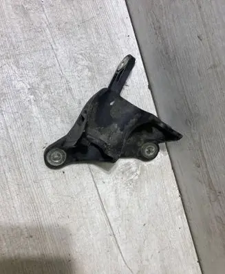 Ford Focus Gear shift cable bracket jx6r7474ha