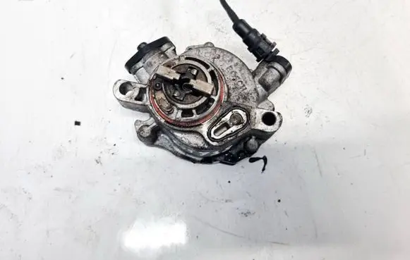 Peugeot 308 Oil pump 9804021880