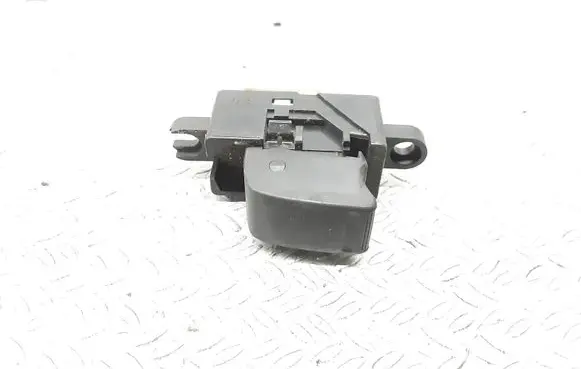 Nissan Almera N16 Electric window control switch