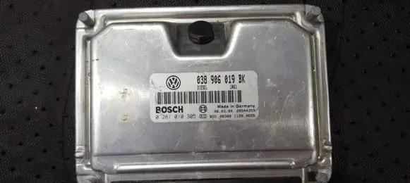 Volkswagen PASSAT B5.5 Engine control unit/module 038906019bk 0281010305
