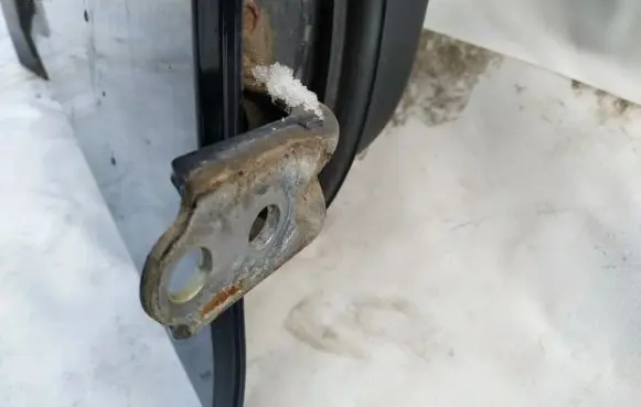 Subaru Outback Rear door lower hinge
