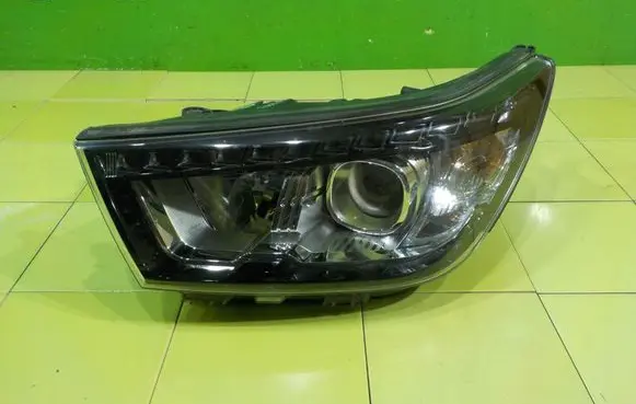 SsangYong Tivoli Headlight/headlamp PRZOD ZP34