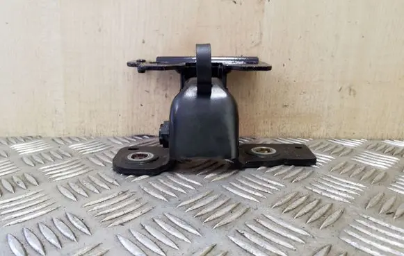 Peugeot 508 Tailgate/trunk/boot hinge 9687860480