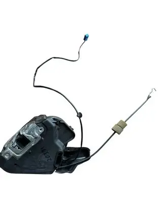 Mercedes-Benz C AMG W203 Rear door lock A2037300235 2037300235