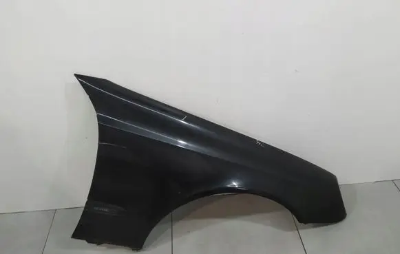 Mercedes-Benz E W211 Fender 