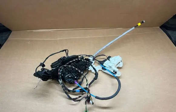 Mercedes-Benz S C217 Front door lock A0997202700