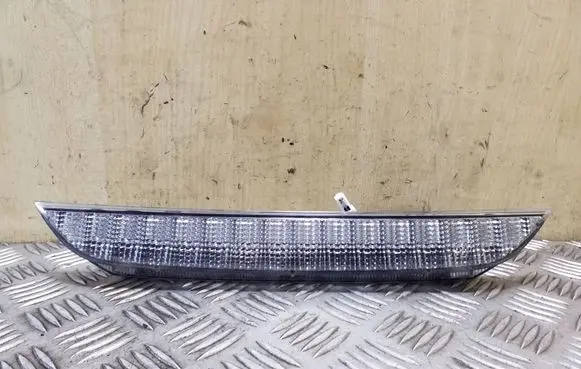 Mitsubishi Outlander Third/center stoplight P5631