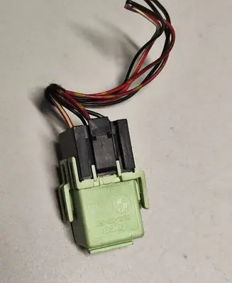 BMW 3 E46 Other relay V23134K59X312 8373700 6136