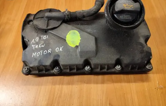 Skoda Superb B5 (3U) Rocker cam cover 038103475N