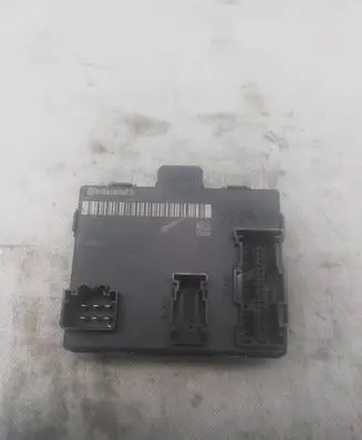 Peugeot 308 Door central lock control unit/module 9857119380