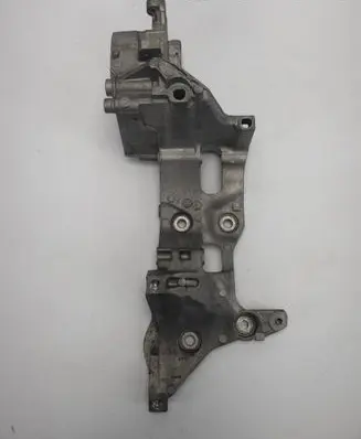 Volkswagen Golf VII Generator/alternator bracket 04L903143b