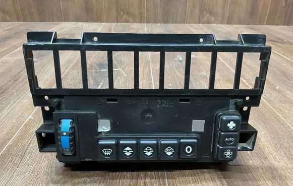 Mercedes-Benz E W124 Climate control unit 1248302285