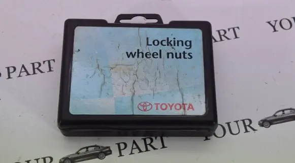 Lexus RX 300 Anti-theft wheel nuts and lock 