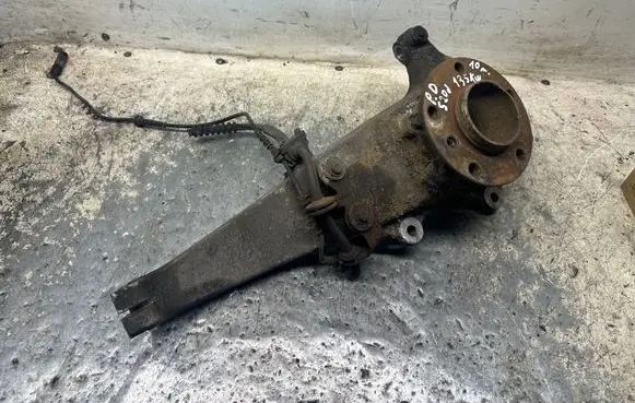BMW 5 F10 F11 Front wheel hub
