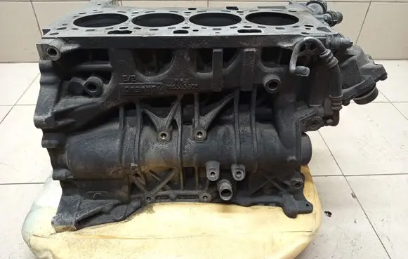 BMW 3 E90 E91 Engine block 093977 781113802