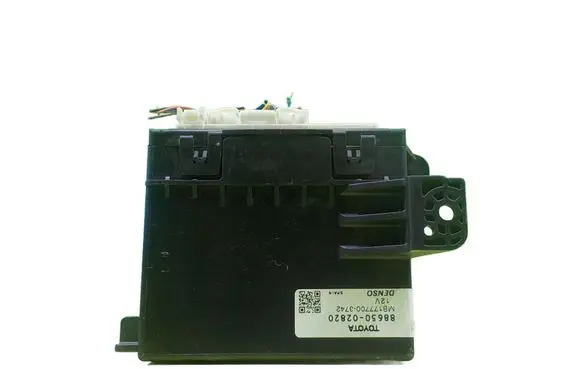 Toyota Auris 150 Central body control module 8865002820