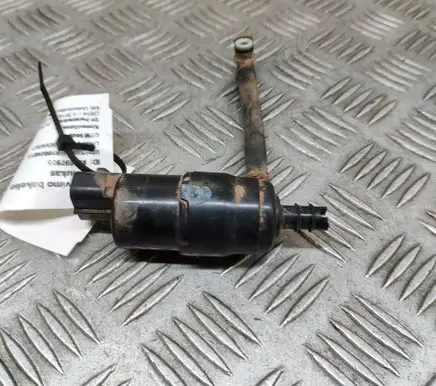 Subaru Outback (BS) Headlight washer pump 86611AL100