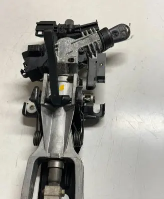 BMW 7 E38 Steering wheel axle 1162617