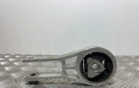 Fiat 500X Engine mount bracket 00520685560