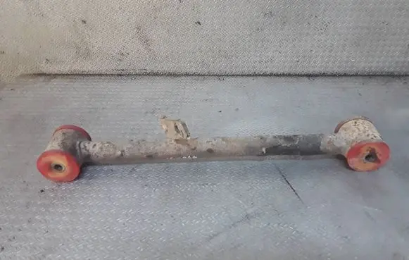 Suzuki Vitara (ET/TA) Rear control arm 