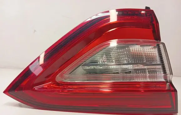 Maserati Levante Tailgate rear/tail lights 20680103