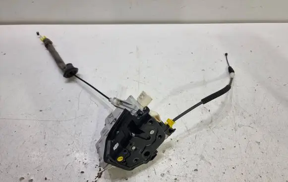 Audi A6 S6 C7 4G Rear door lock 4G0839015