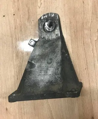 BMW 5 E60 E61 Engine mounting bracket 6761150 73681310 AC46000DF