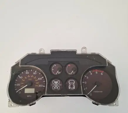 Mitsubishi Pajero Speedometer (instrument cluster) MR402539