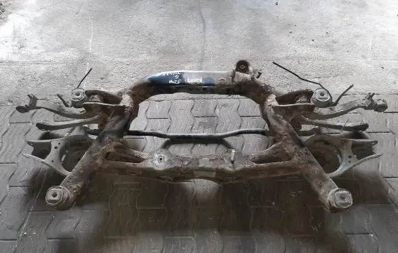 Volkswagen Tiguan Rear subframe NOCODE