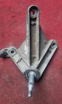 Renault Megane II Gearbox mounting bracket 8200043084 8200457080