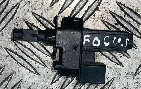 Clutch pedal sensor