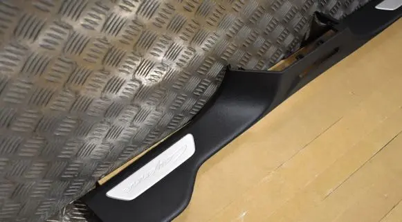 Porsche Cayenne (9Y0 9Y3) Thresholds for All-terrain vehicles 