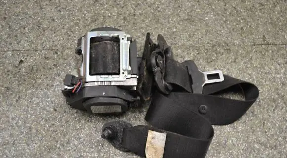 BMW 7 E65 E66 Front seatbelt 561078501 010L000