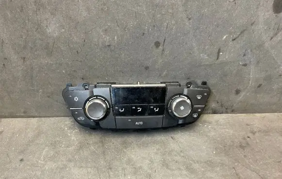 Opel Insignia A Climate control unit 13273095