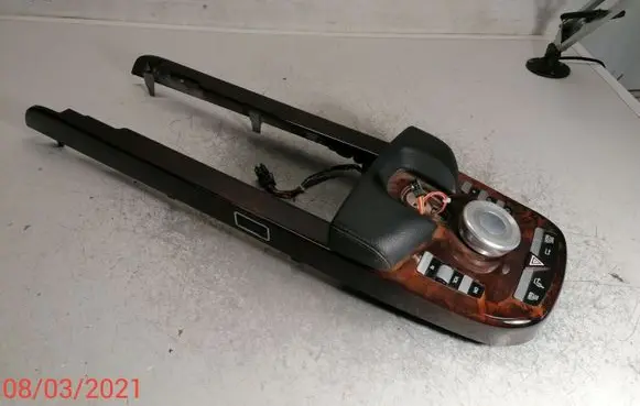 Mercedes-Benz S W221 Center console A2216800234 A2218700551
