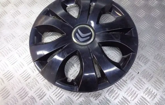 Citroen Xsara Picasso R15 wheel hub/cap/trim 