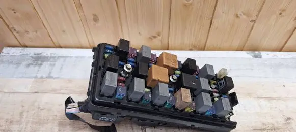 Opel Antara Fuse module