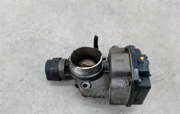 Renault Espace IV Throttle body valve 