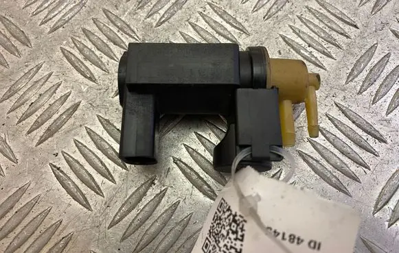 Volvo XC90 Turbo solenoid valve 31339808