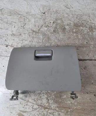 Ford Focus Glove box lid/cover 