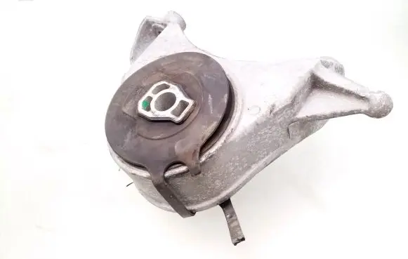 Chevrolet Captiva Engine mount bracket X00762A