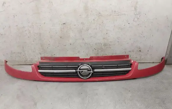 Opel Vivaro Front bumper upper radiator grill