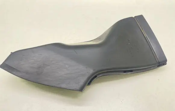 Audi A4 S4 B7 8E 8H Air intake hose/pipe 8E0129618G