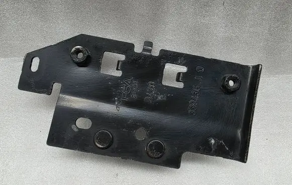 Opel Mokka B Front bumper cross member 339435