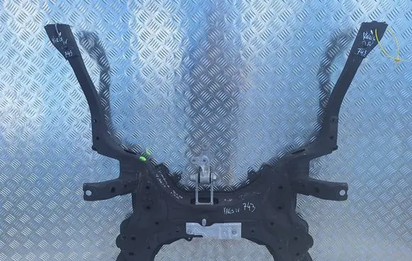 Toyota Yaris XP210 Front subframe S27725743