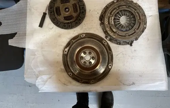 Ford Fiesta Clutch set kit CM5G6375RA C1BG7550DA
