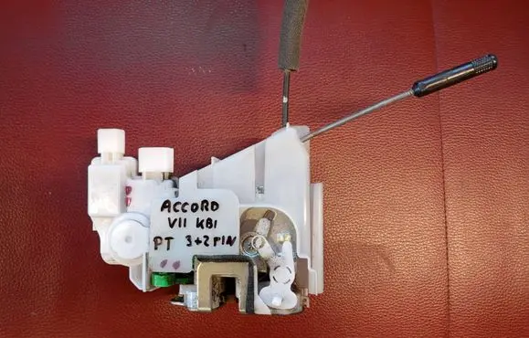 Honda Accord Rear door lock ZAMEKPTACCORD7