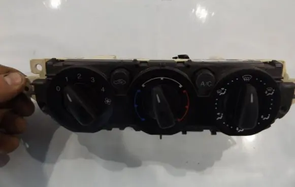 Ford C-MAX I Climate control unit
