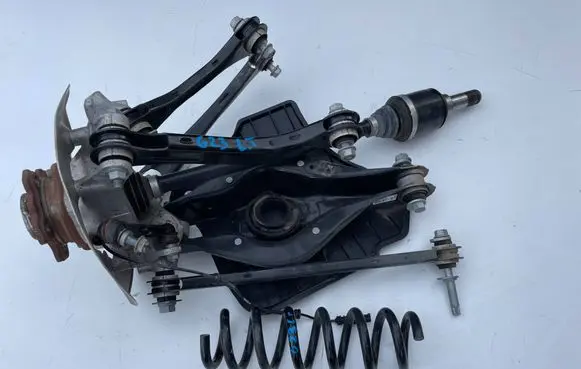 BMW 4 G22 G23 G24 G26 Stub axle 8482603